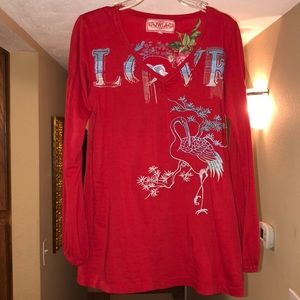 Great embroidered LOVE top